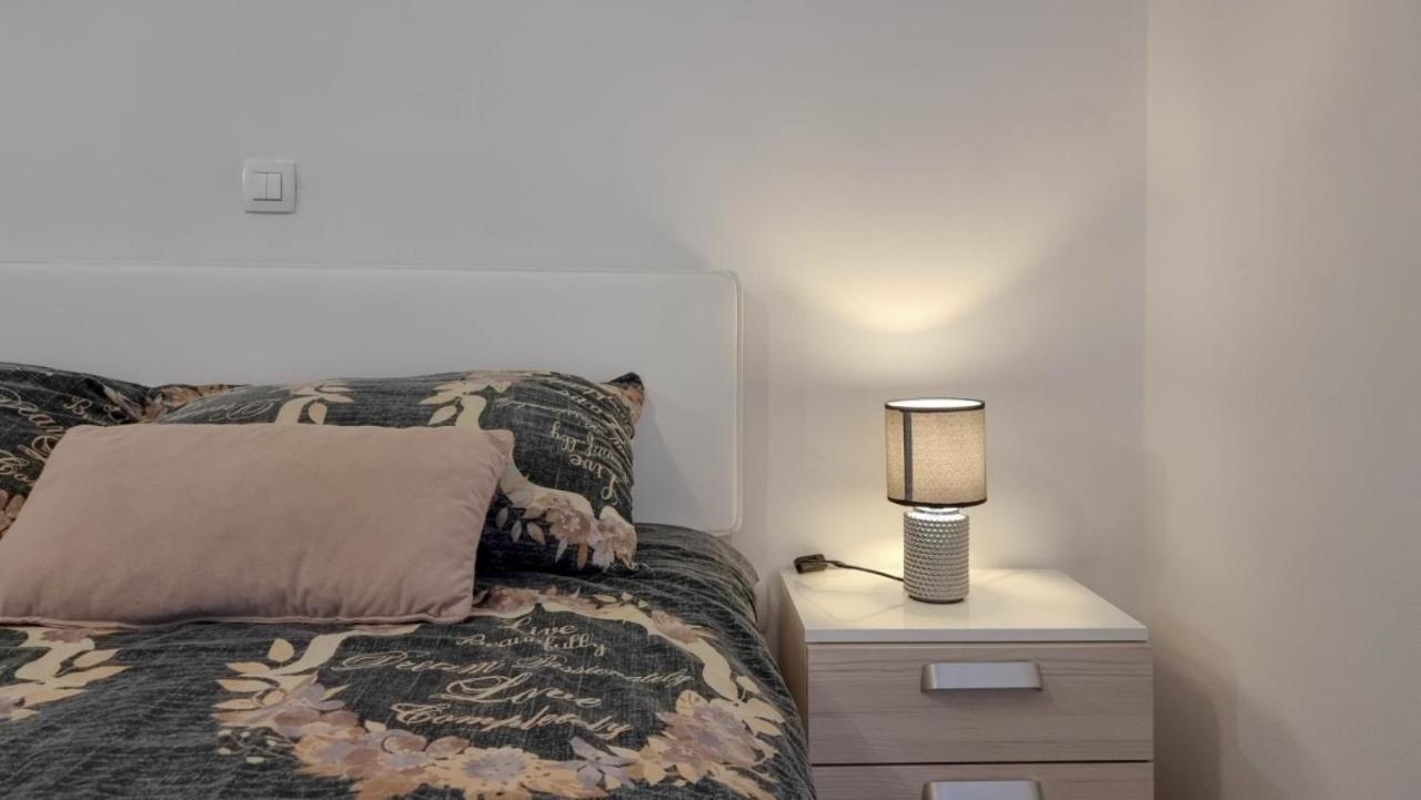 Casa Mora Lägenhet Novigrad Istria Exteriör bild