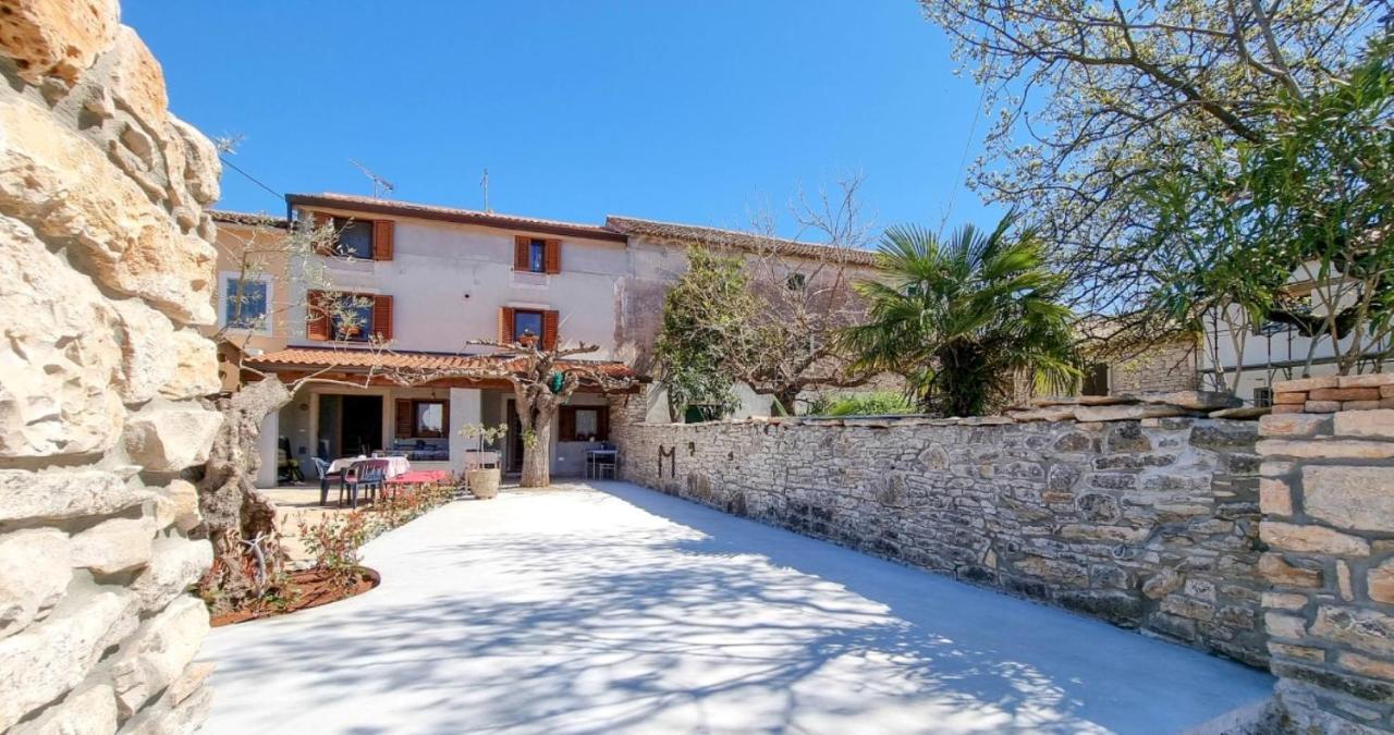 Casa Mora Lägenhet Novigrad Istria Exteriör bild